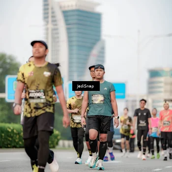 Runner Photo 6707880