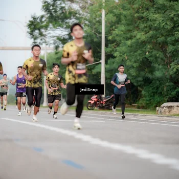 Runner Photo 6707903