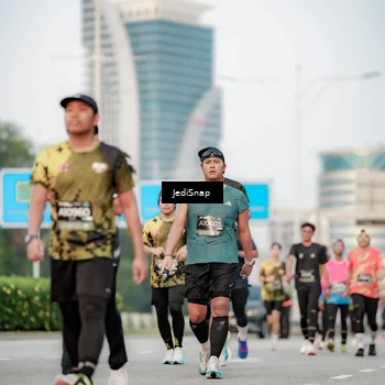 Runner Photo 6707905