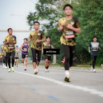 Runner Photo 6707906