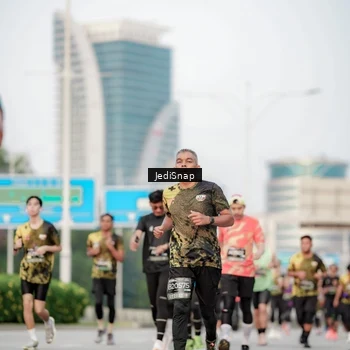 Runner Photo 6707922