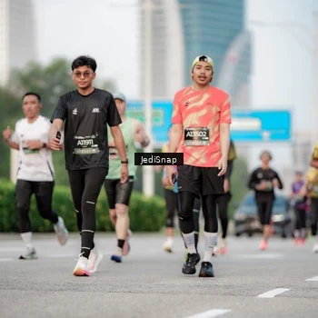 Runner Photo 6707938