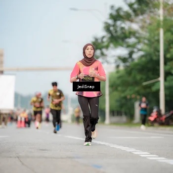 Runner Photo 6707948