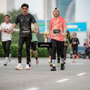 Runner Photo 6707949