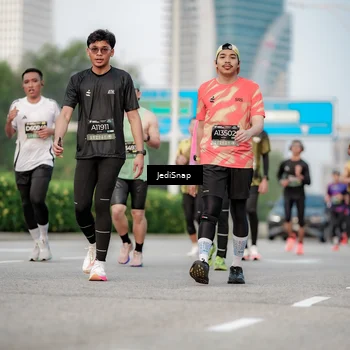 Runner Photo 6707952