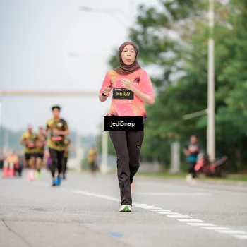 Runner Photo 6707987