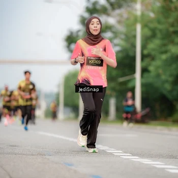 Runner Photo 6707995