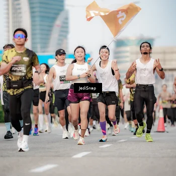 Runner Photo 6708029