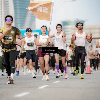 Runner Photo 6708032
