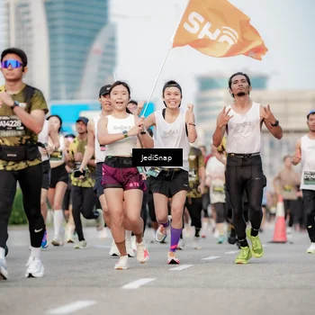 Runner Photo 6708040