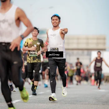 Runner Photo 6708102