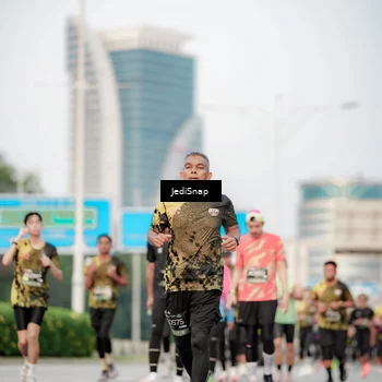 Runner Photo 6708115