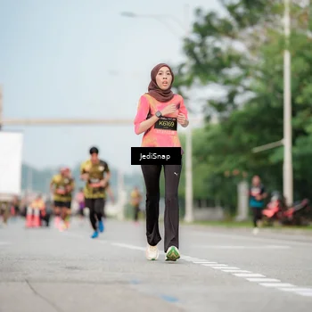 Runner Photo 6708135