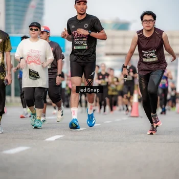 Runner Photo 6708204