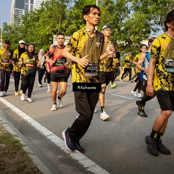 Runner Photo 6708213