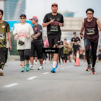 Runner Photo 6708235