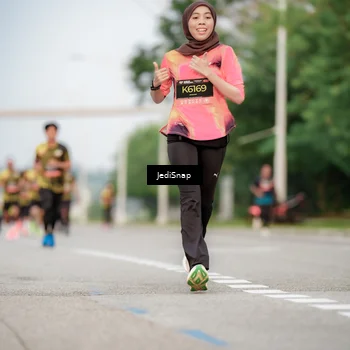 Runner Photo 6708249