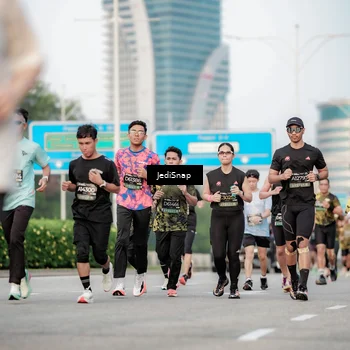 Runner Photo 6708346