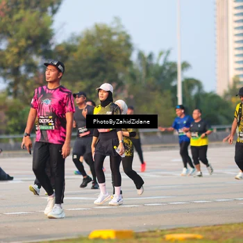 Runner Photo 6708420