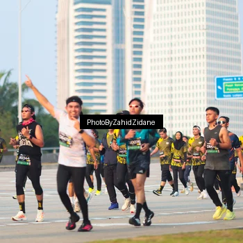 Runner Photo 6708543
