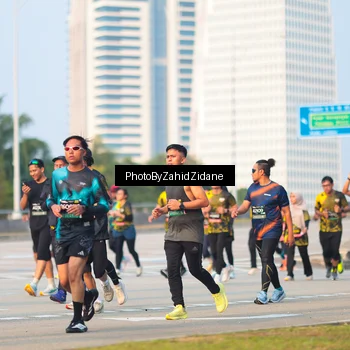 Runner Photo 6708551