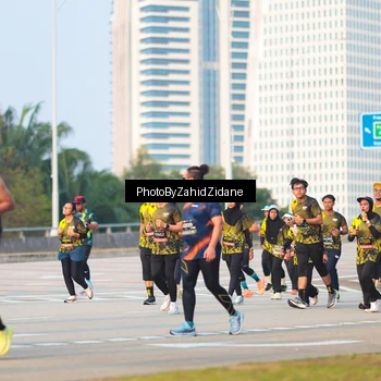 Runner Photo 6708559