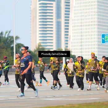 Runner Photo 6708565