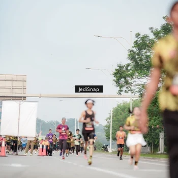 Runner Photo 6708604
