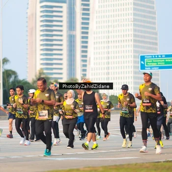 Runner Photo 6708606