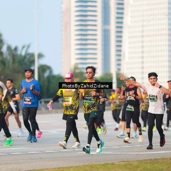 Runner Photo 6708618