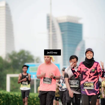 Runner Photo 6708643