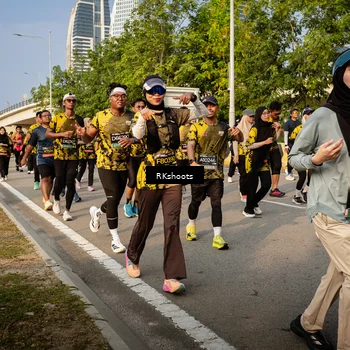 Runner Photo 6708645