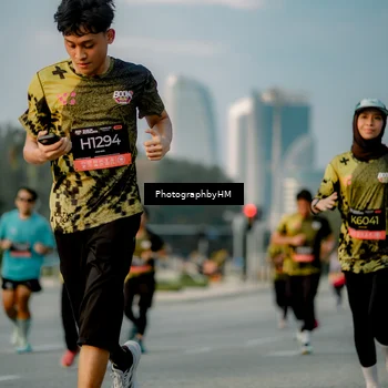 Runner Photo 6708675