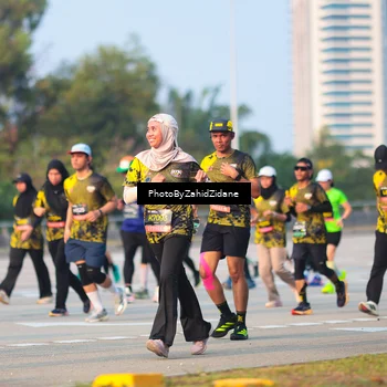 Runner Photo 6708695