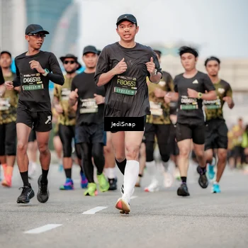 Runner Photo 6708701