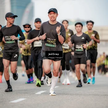Runner Photo 6708704