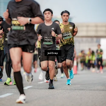 Runner Photo 6708746