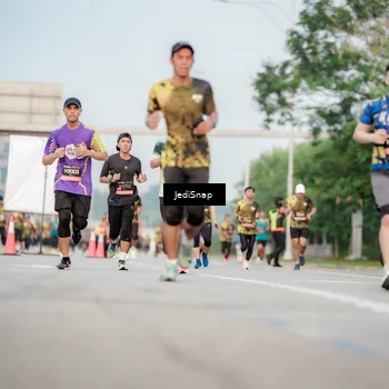 Runner Photo 6708768