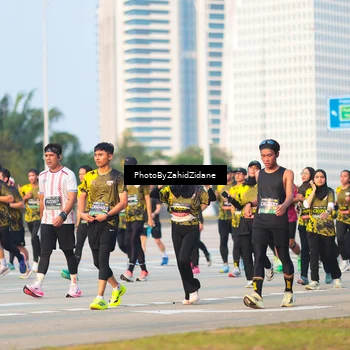 Runner Photo 6708772