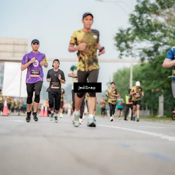 Runner Photo 6708798