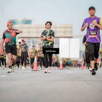 Runner Photo 6708826