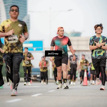 Runner Photo 6708852
