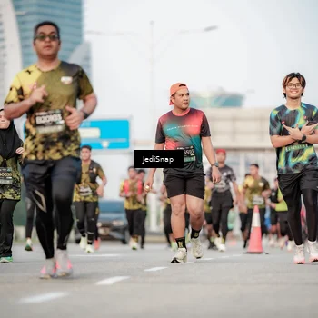 Runner Photo 6708856