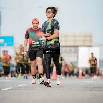Runner Photo 6708874