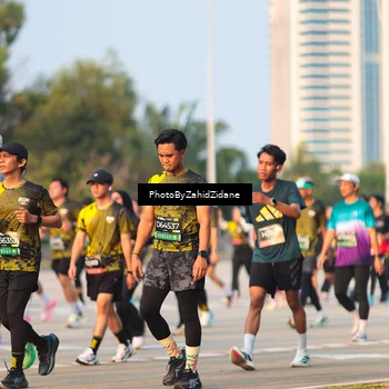 Runner Photo 6708916