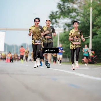 Runner Photo 6708921