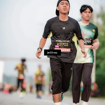 Runner Photo 6708922