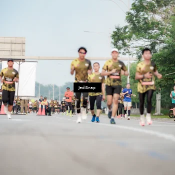 Runner Photo 6708924