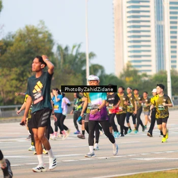 Runner Photo 6708935