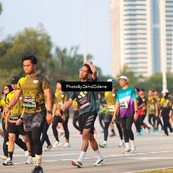 Runner Photo 6708938